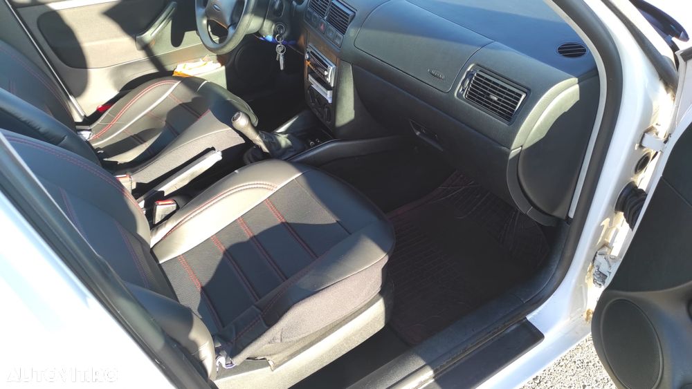 Volkswagen Golf - 13
