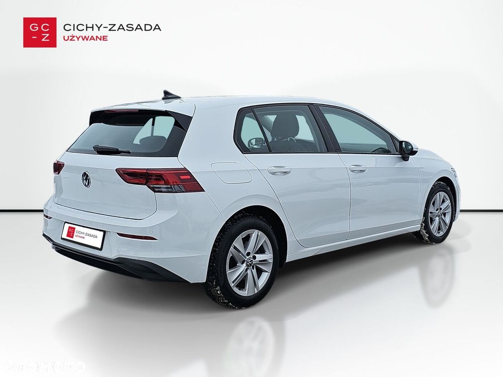 Volkswagen Golf - 6