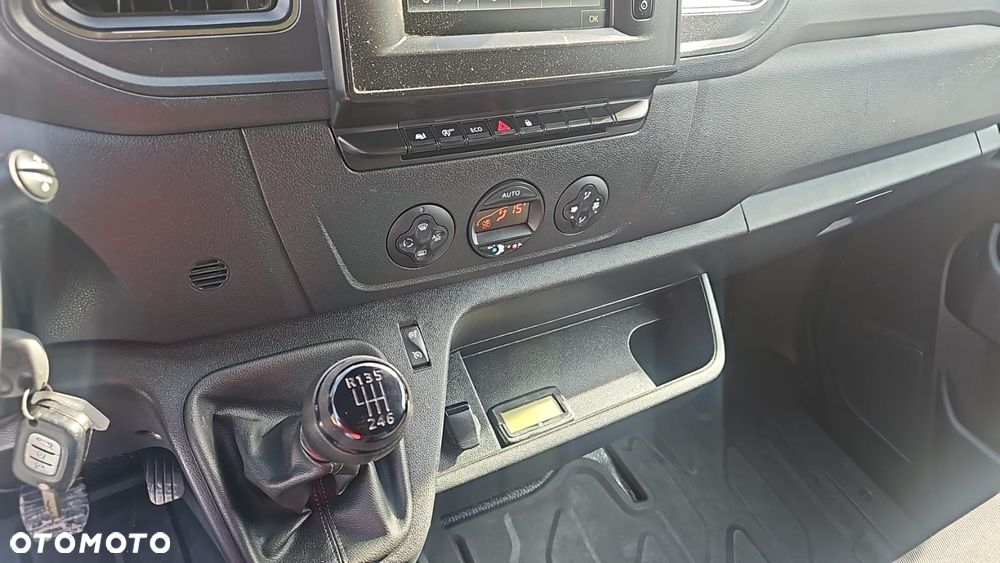 Renault Master - 22
