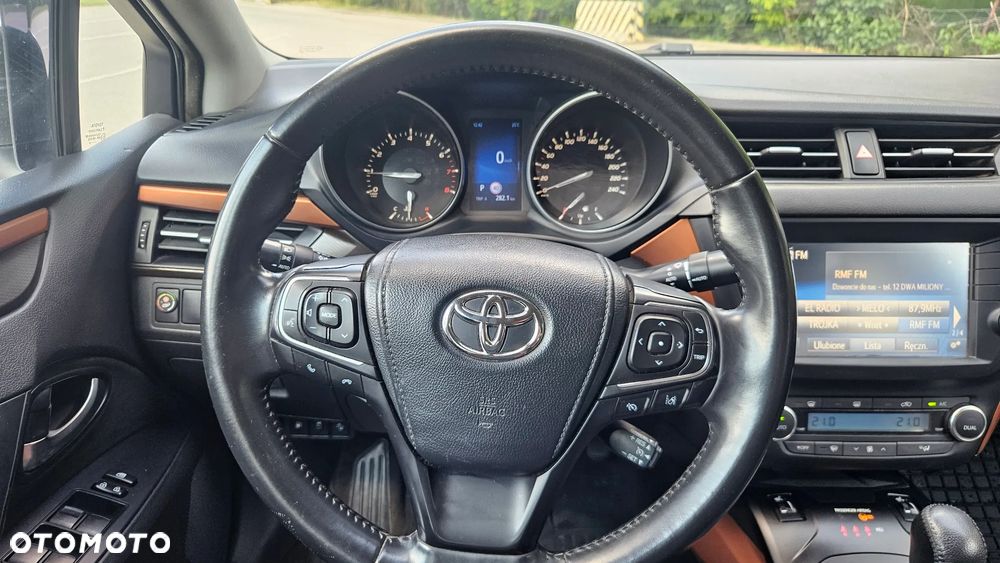 Toyota Avensis 1.8 Prestige MS - 18