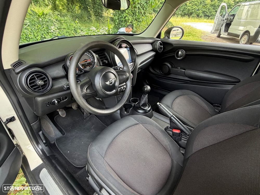 MINI 3 Portas Cooper D - 51