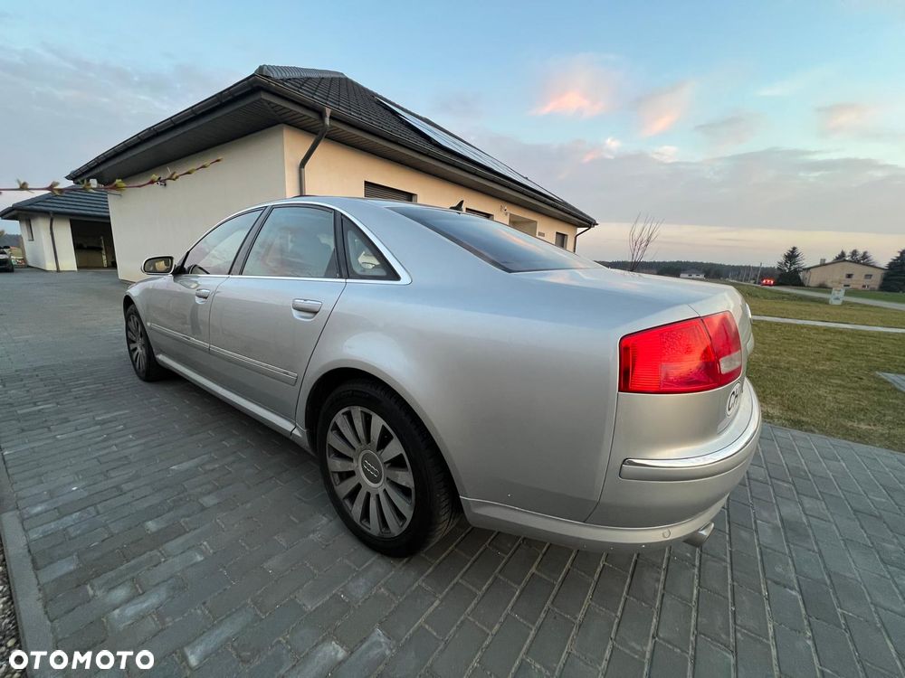 Audi A8 4.2 Quattro - 7