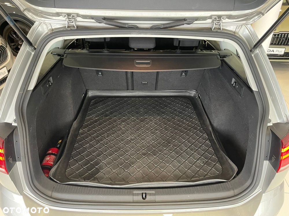 Volkswagen Golf 1.6 TDI BMT Comfortline - 31