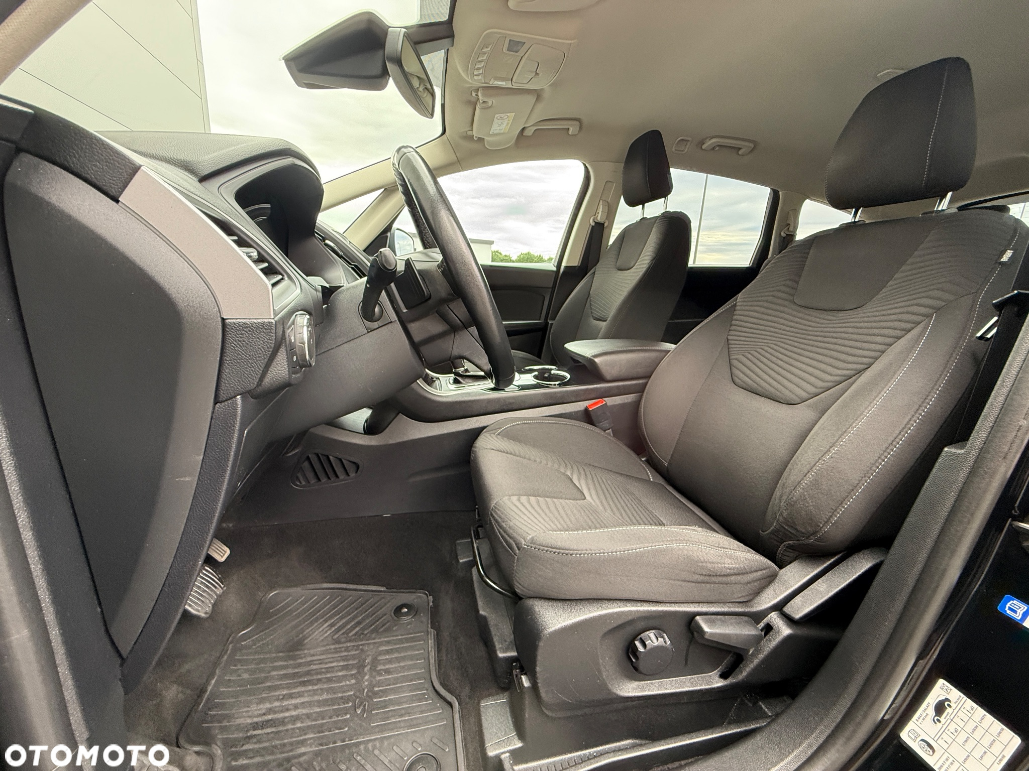 Ford S-Max - 16