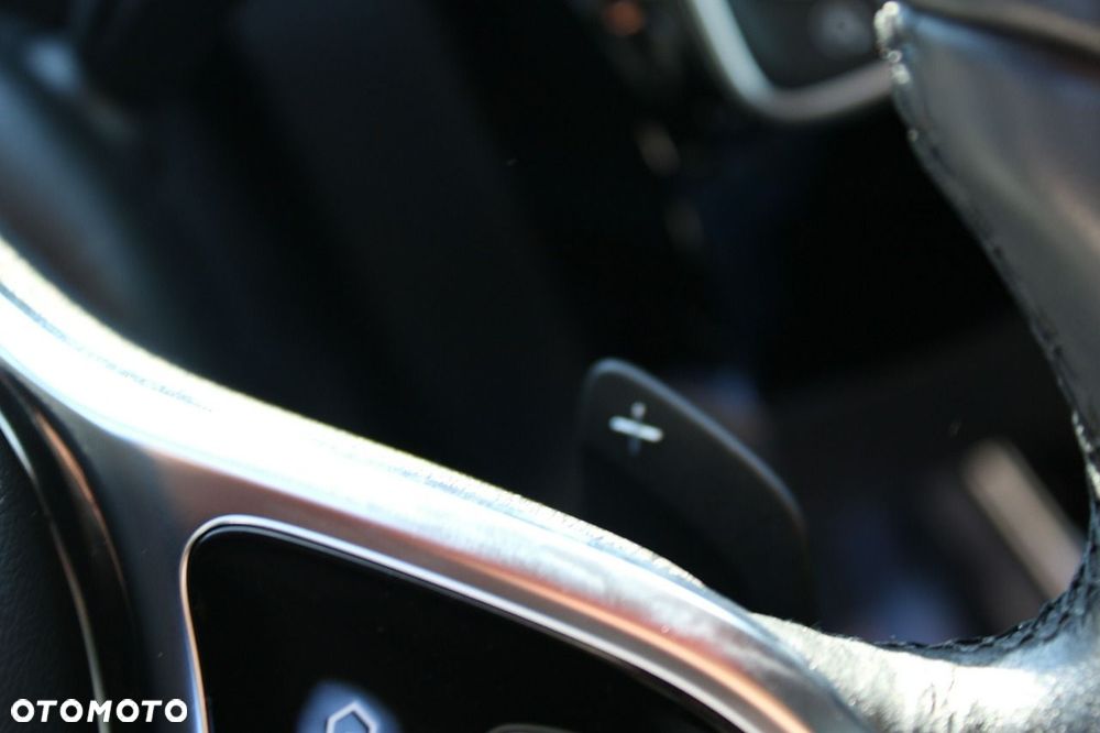 Mercedes-Benz CLA - 24