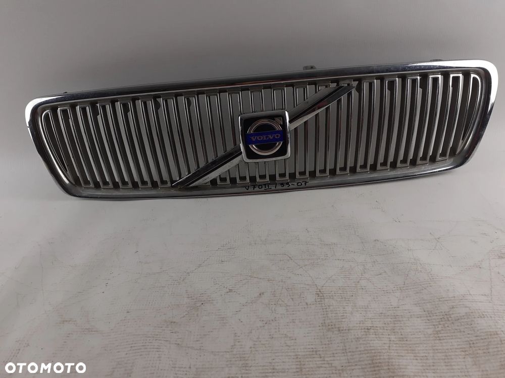 Volvo V70 II Grill Atrapa Chłodnicy - 1