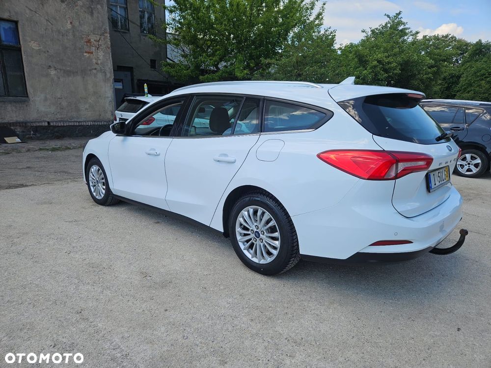 Ford Focus - 12
