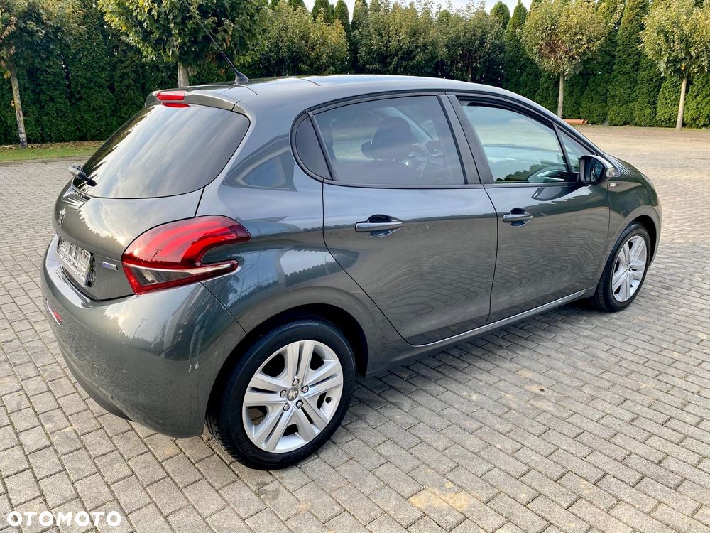 Peugeot 208 - 7