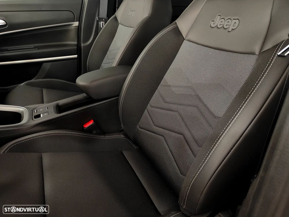 Jeep Avenger 54 kWh Altitude - 35
