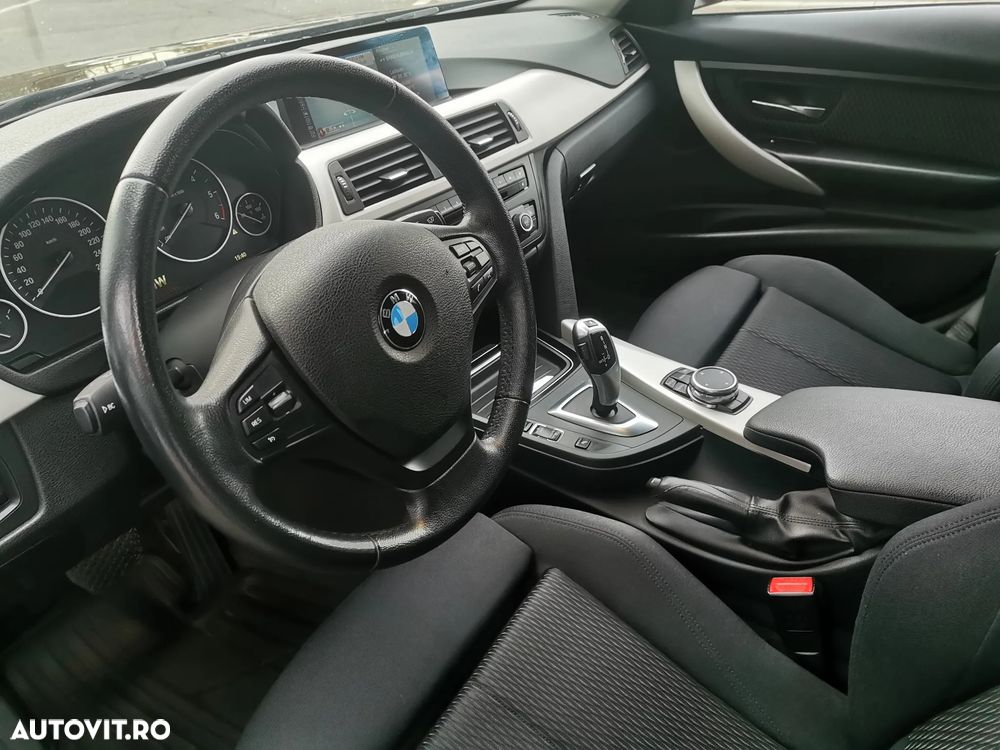 BMW Seria 3 320d Sport-Aut. Blue Performance Sport Line - 4