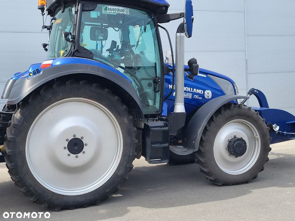 New Holland t5 140 Dynamic command - 5