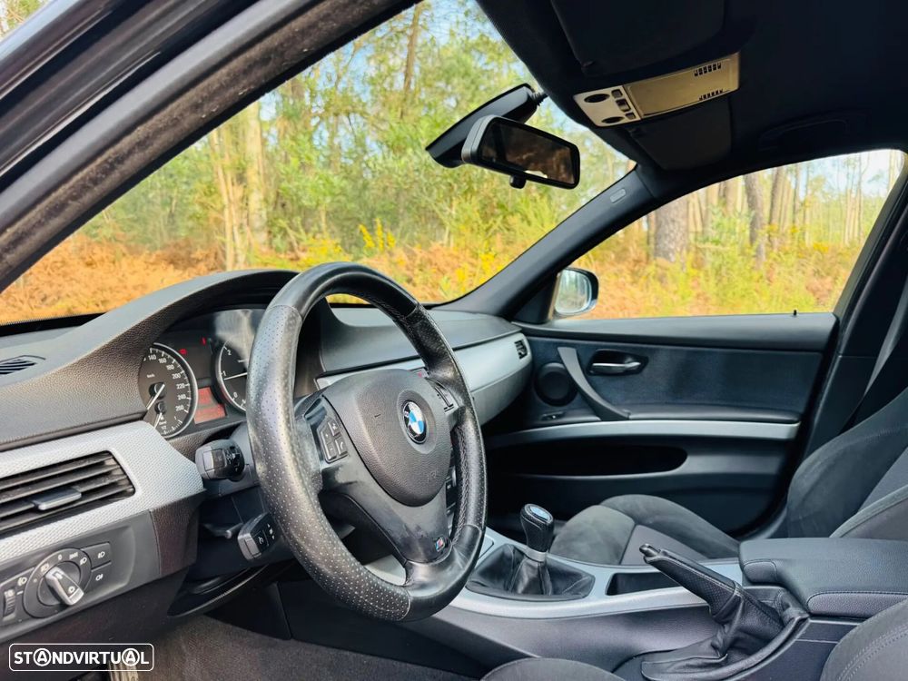 BMW 320 d Pack M - 21