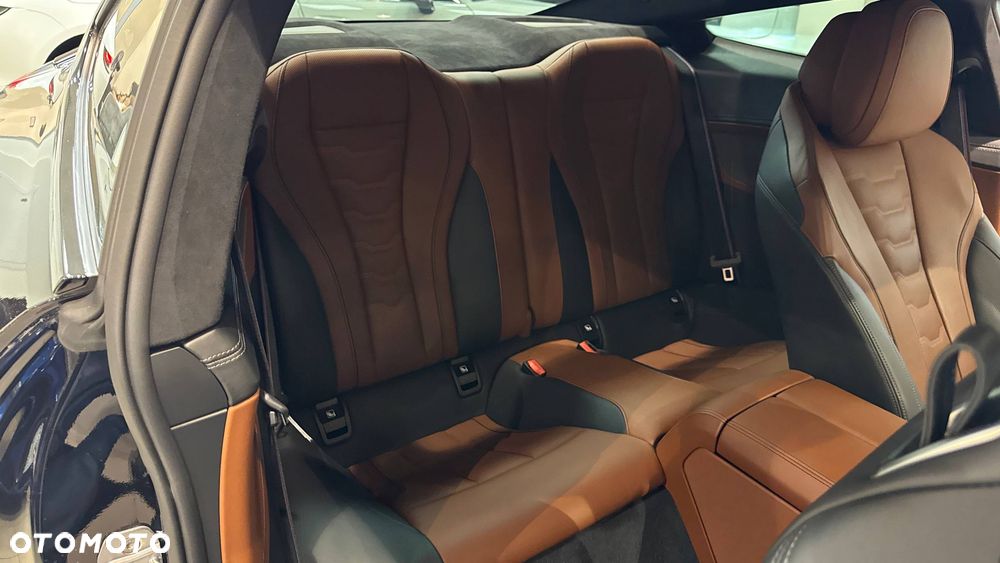 BMW Seria 8 - 37