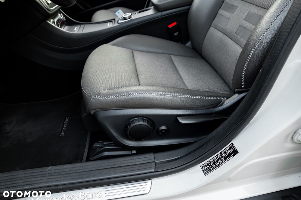 Mercedes-Benz GLA 250 4-Matic - 19