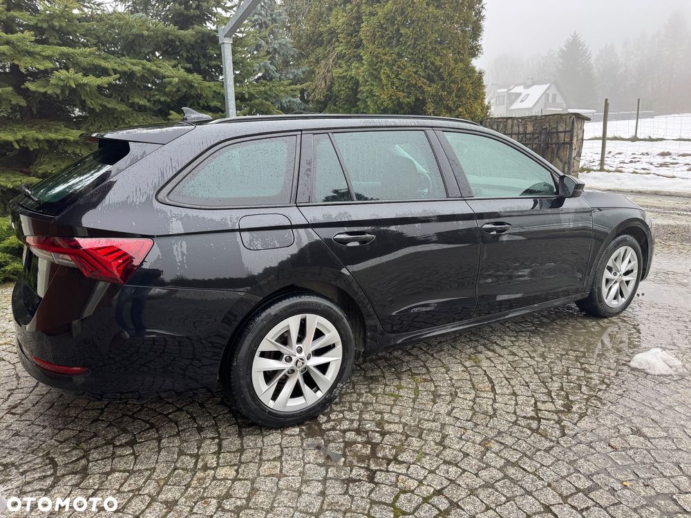 Skoda Octavia 2.0 TDI Selection DSG - 11