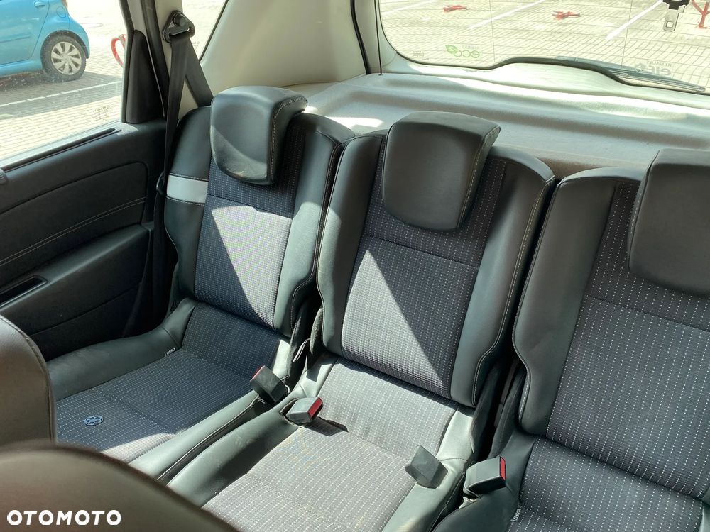 Renault Scenic 1.5 dCi Dynamique - 8