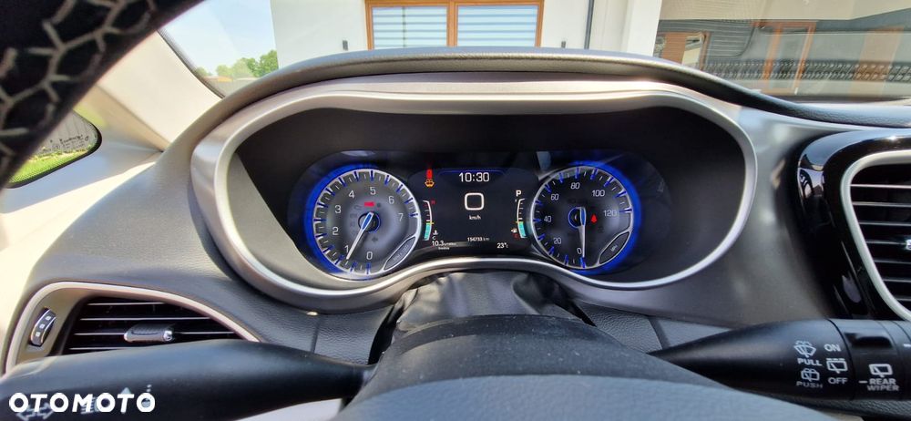 Chrysler Pacifica - 21