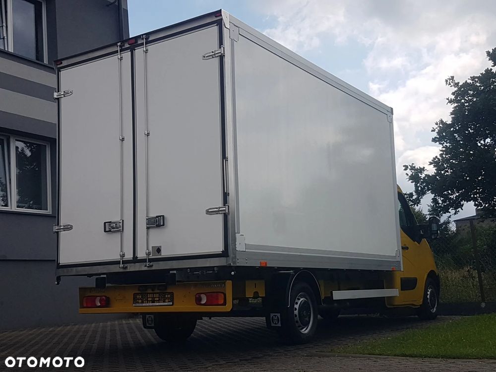 Renault MASTER KONTENER 8EP 4,22x2,23x2,22 KLIMA MANUAL KRAJOWY 6-BIEGÓW - 28
