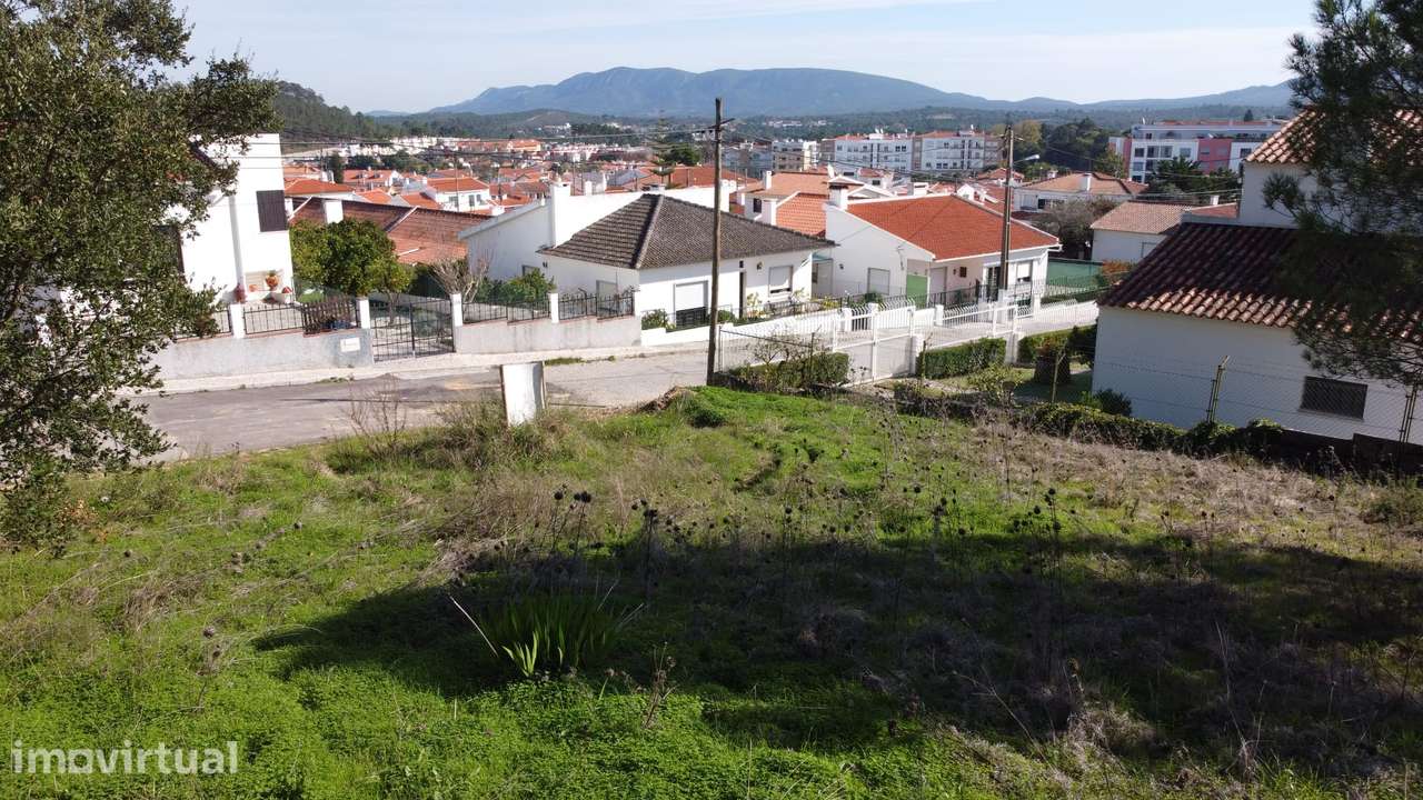 Terreno Urbano em Sesimbra com Projeto Aprovado, Piscina e Vista para - Grande imagem: 2/9