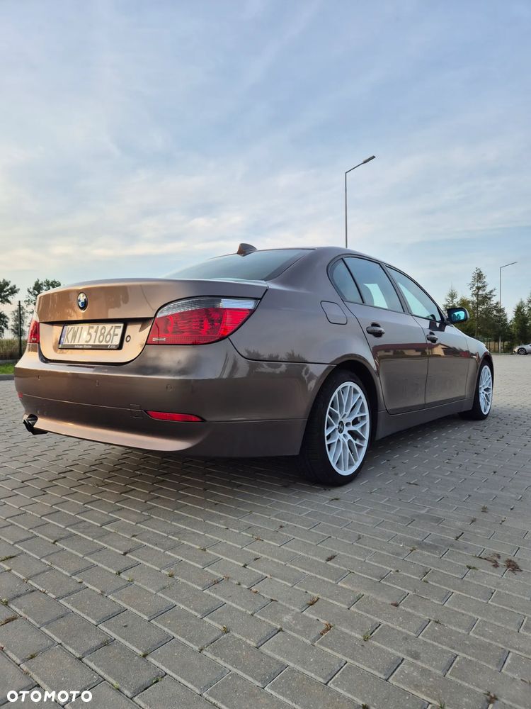 BMW Seria 5 545i - 5