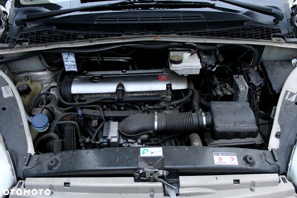 Citroën Xsara Picasso 2.0 16V Exclusive - 17