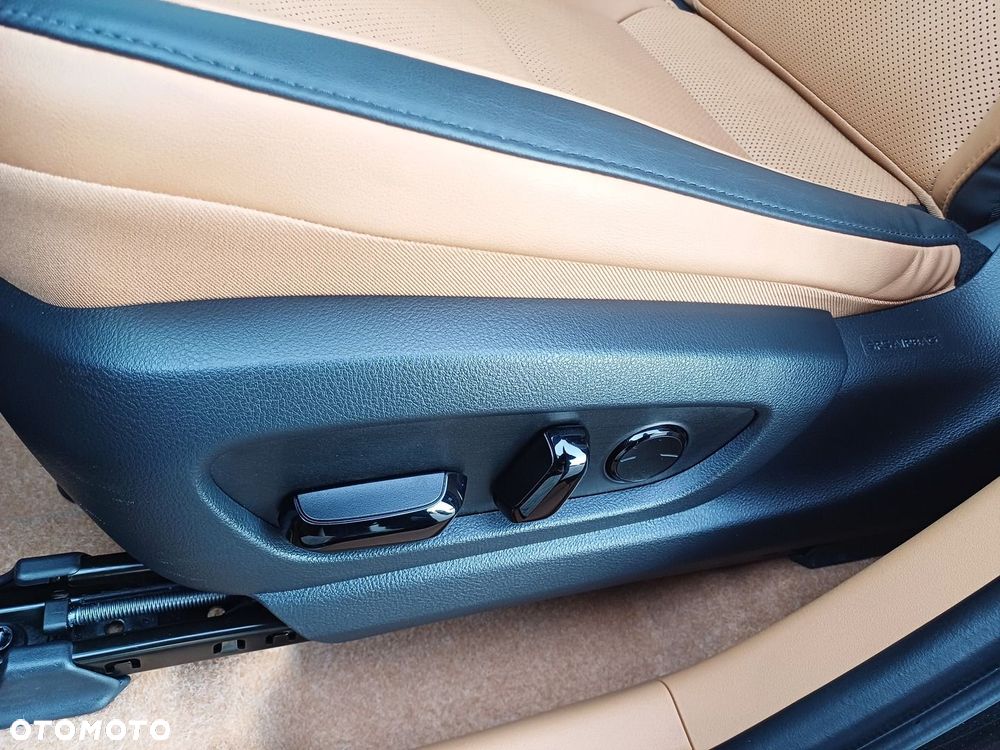 Lexus RZ 450e Prestige DIRECT4 - 18