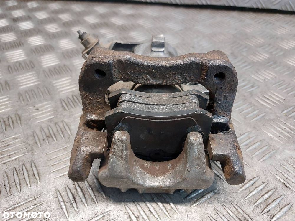 ZACISK HAMULCOWY LEWY TYŁ + PRAWY TYŁ SKODA FABIA I - 7