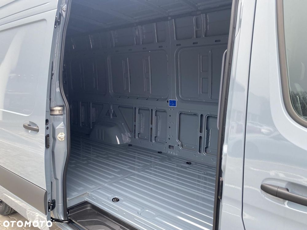 Mercedes-Benz Sprinter - 7