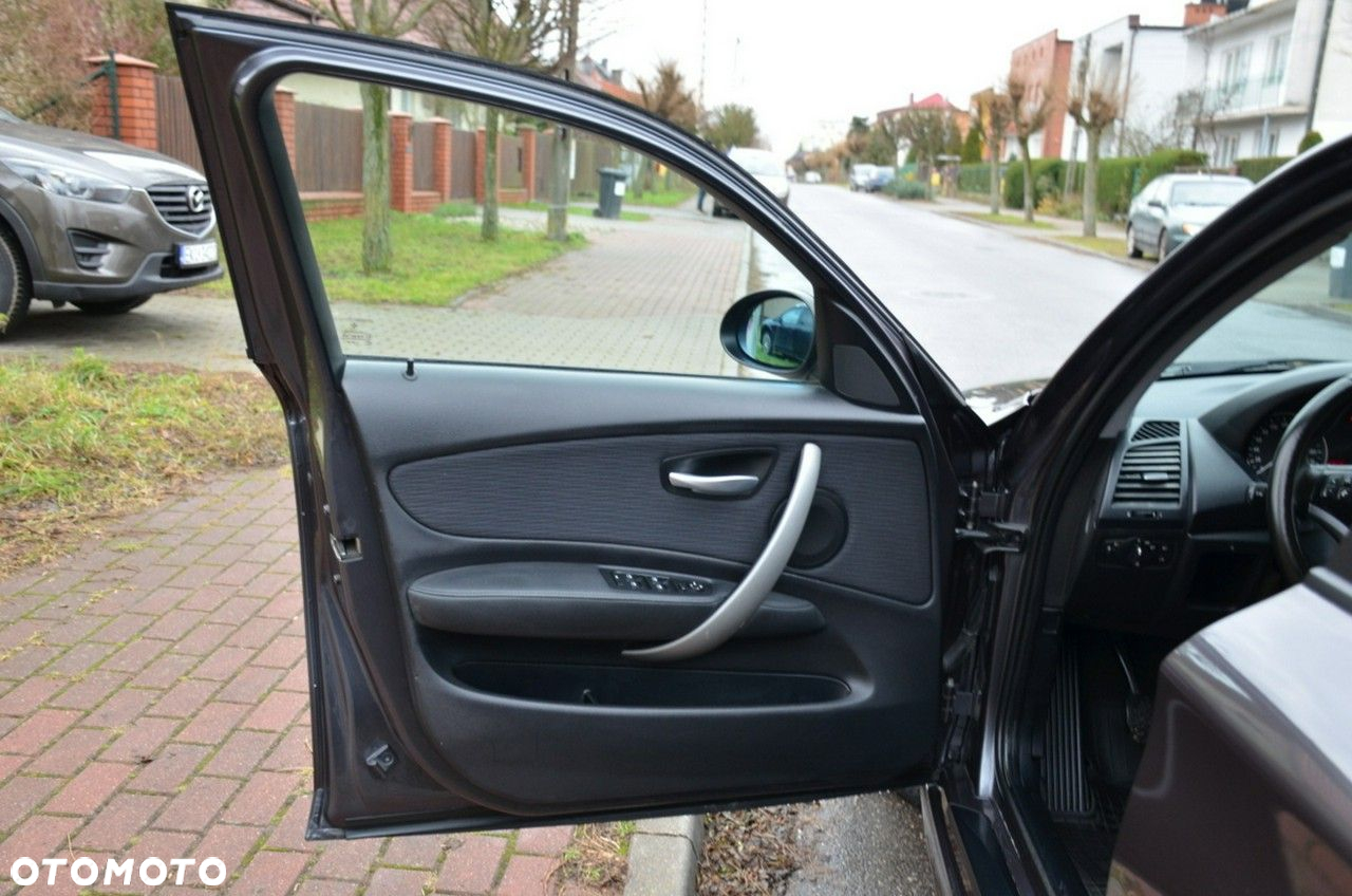 BMW Seria 1 - 19