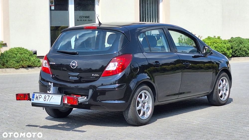 Opel Corsa 1.4 16V Cosmo - 26