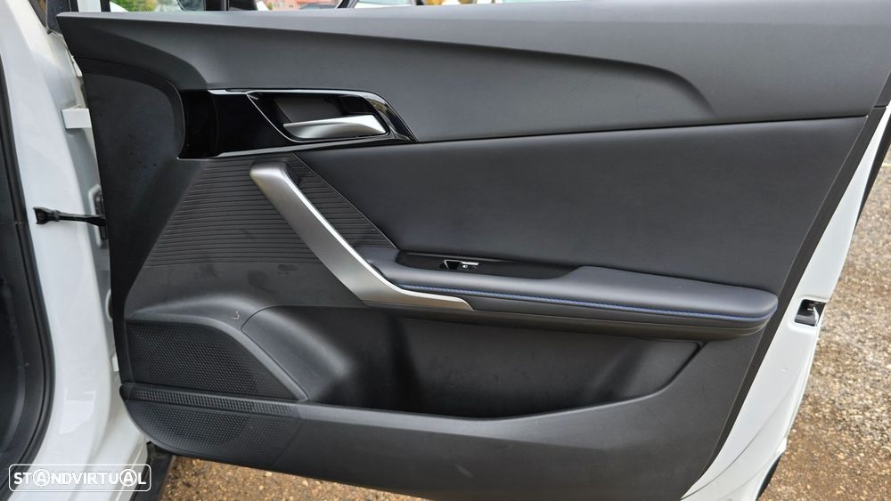 MG MG4 64 kWh Luxury - 47