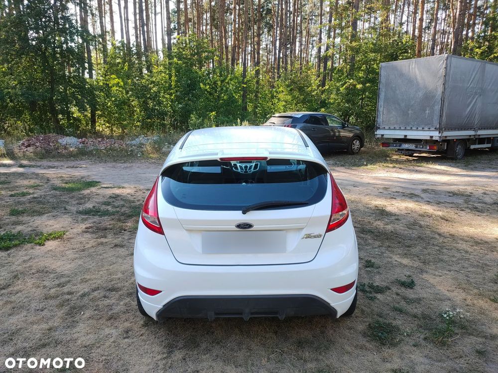 Ford Fiesta - 15