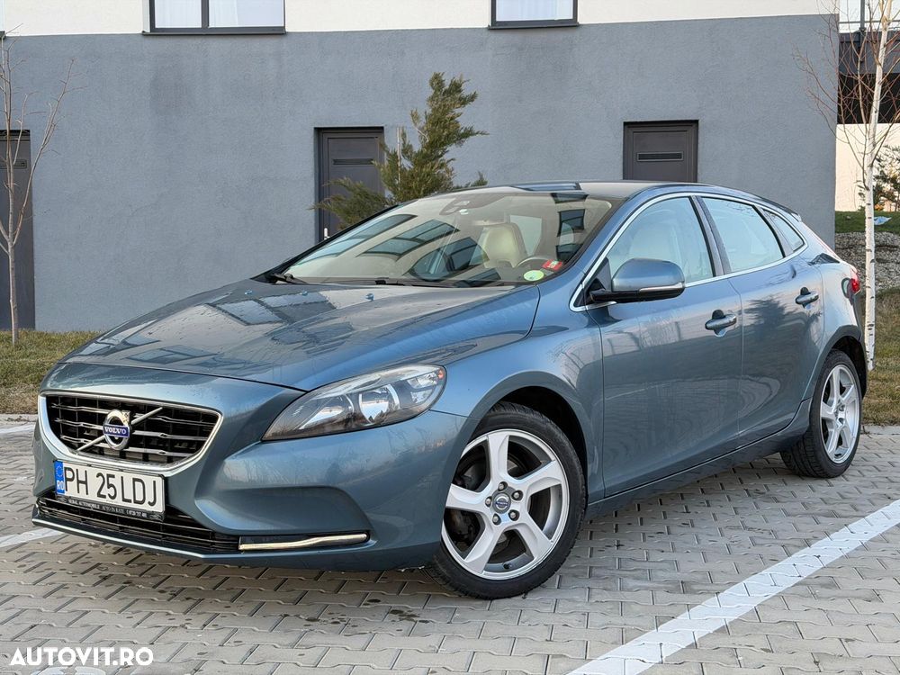 Volvo V40 D2 ECO Momentum - 1