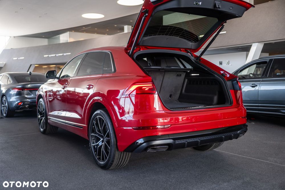 Audi Q8 - 8