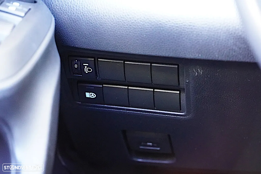 Toyota Yaris 1.5 HDF Exclusive - 28