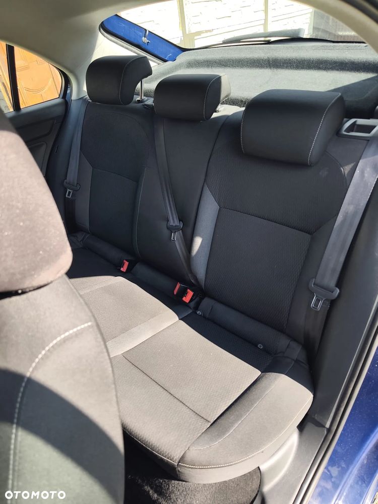 Skoda RAPID 1.2 TSI Active - 10