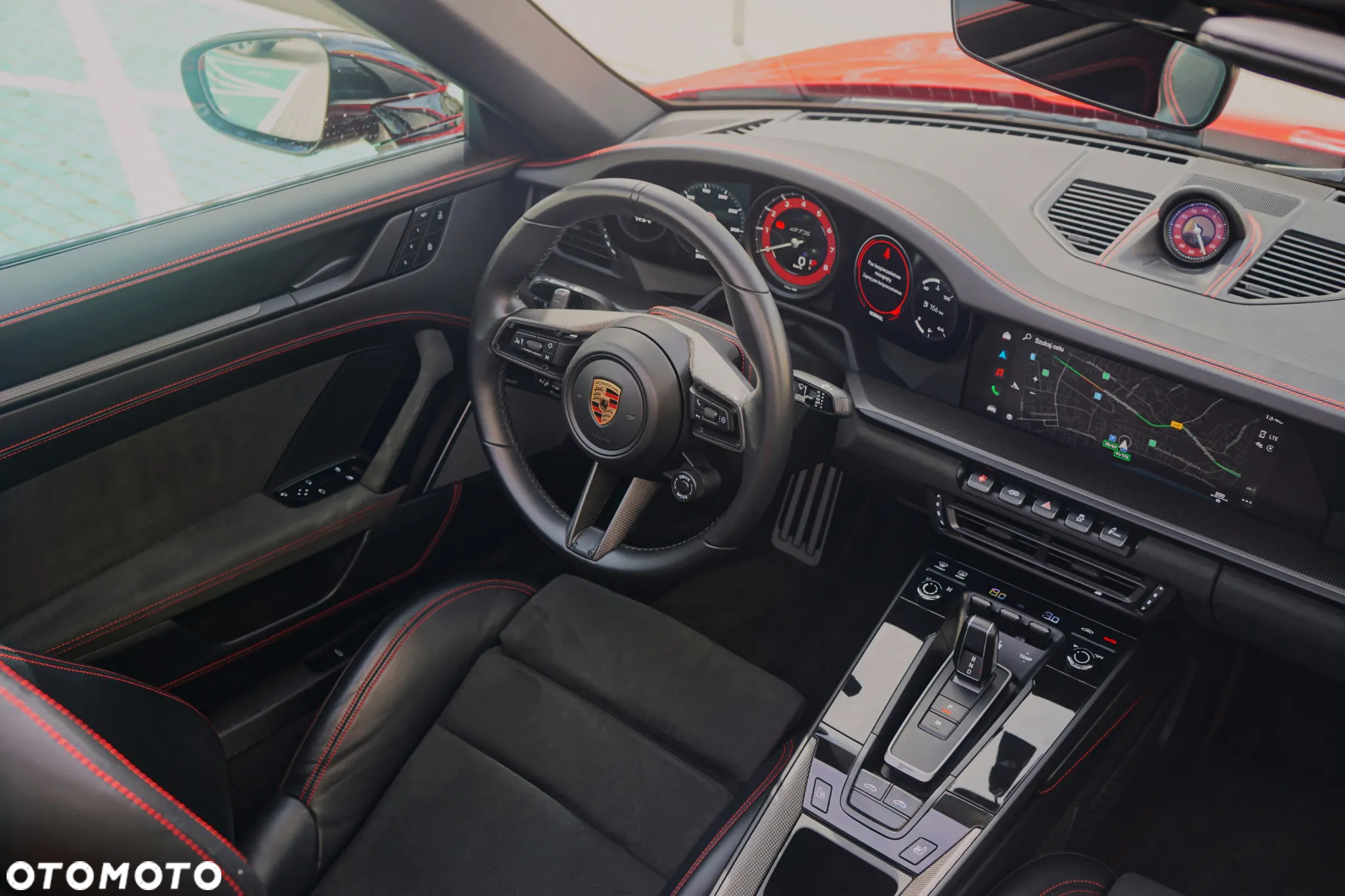 Porsche 911 Targa 4 GTS - 12
