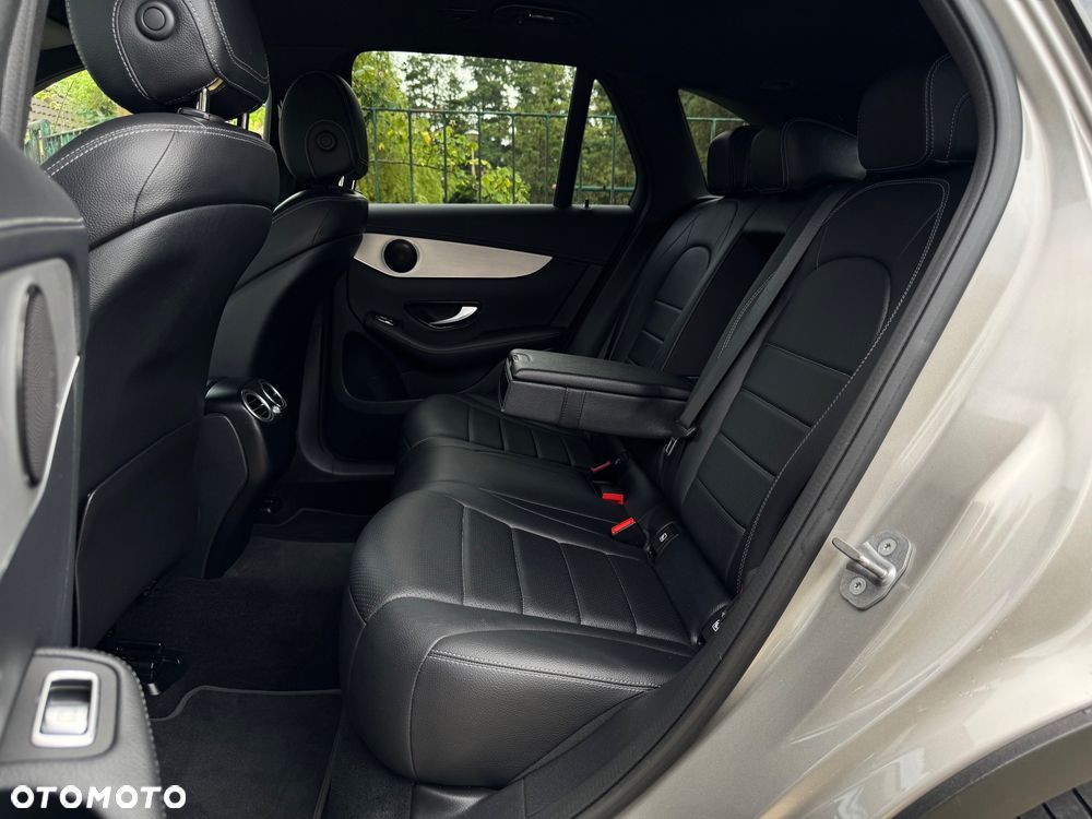 Mercedes-Benz GLC 200 d 4Matic 9G-TRONIC Exclusive - 22