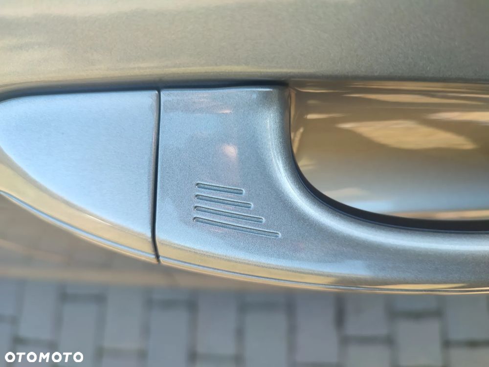 Ford S-Max - 12