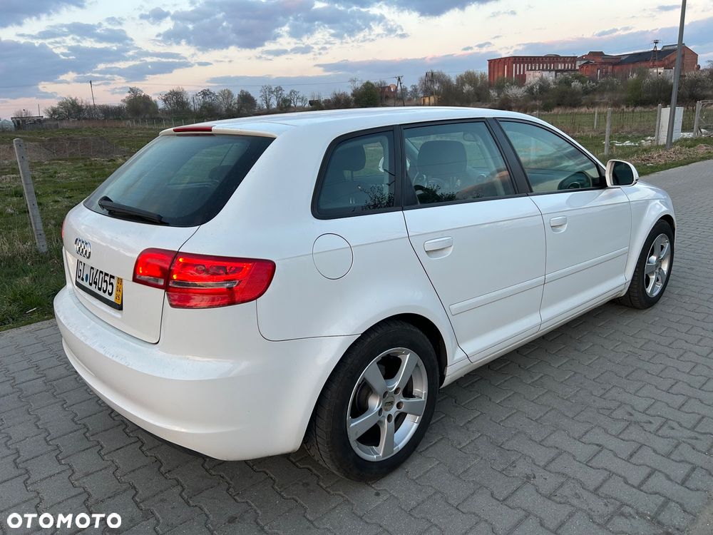 Audi A3 Sportback 2.0 TDI DPF Attraction - 3