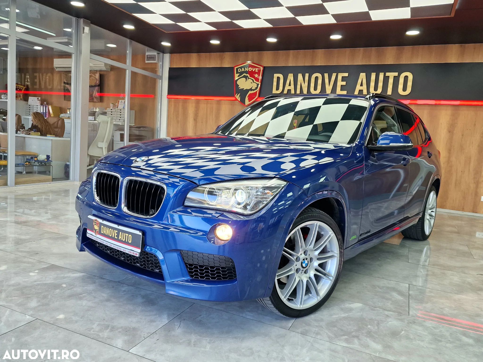 BMW X1 xDrive20d Aut. Sport Line - 1