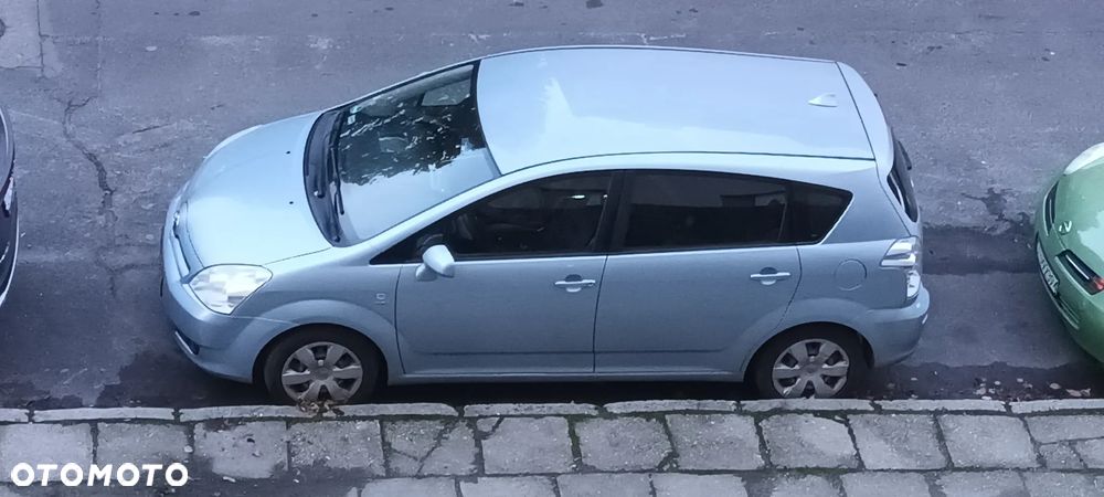 Toyota Corolla Verso 1.8 CE - 9