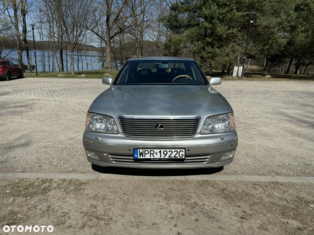 Lexus LS - 8