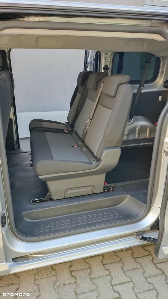 Peugeot Traveller L1 2.0 EAT6 Business - 20
