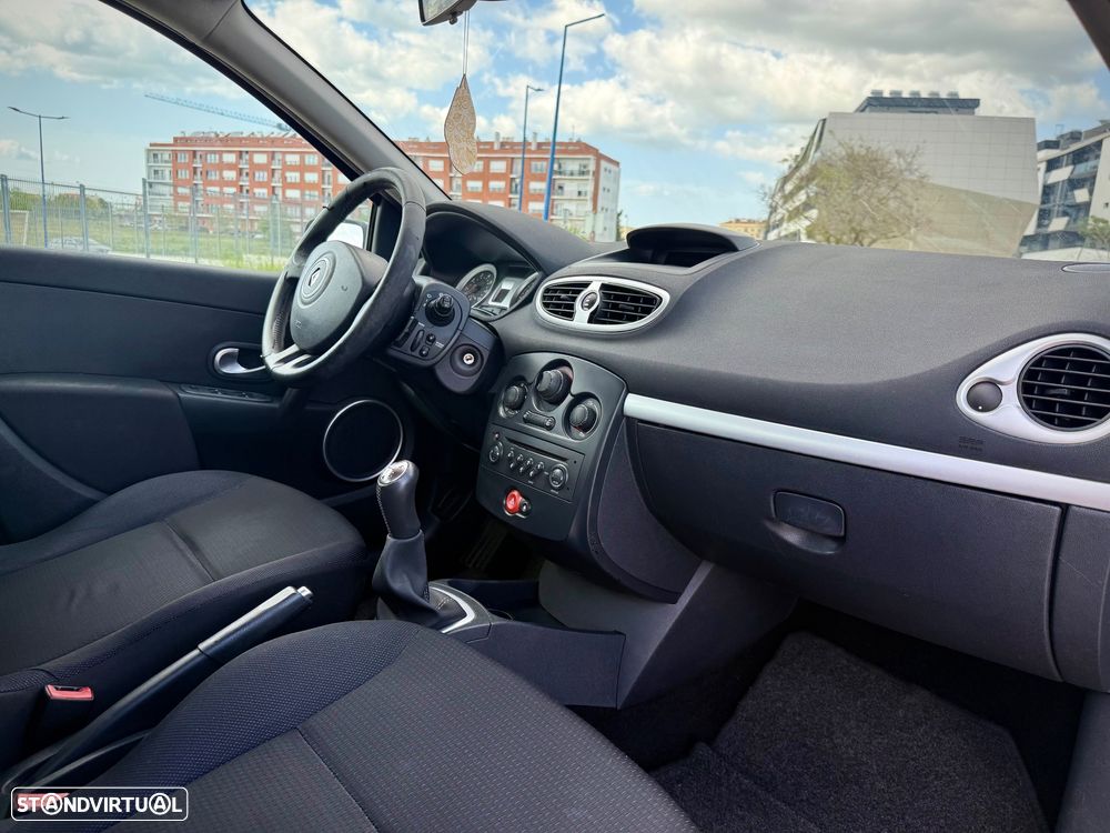Renault Clio 1.4 16V Dynamique - 6
