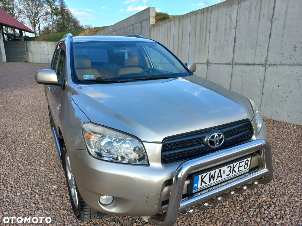 Toyota RAV4 2.2 D-4D Prestige - 4