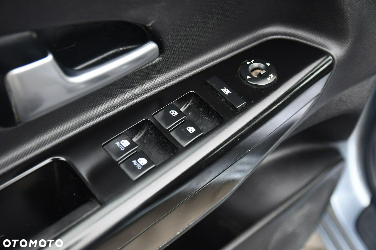 Kia Ceed - 11