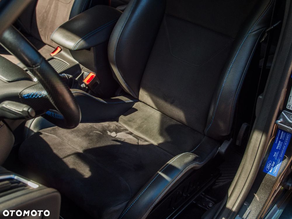Ford Focus - 37