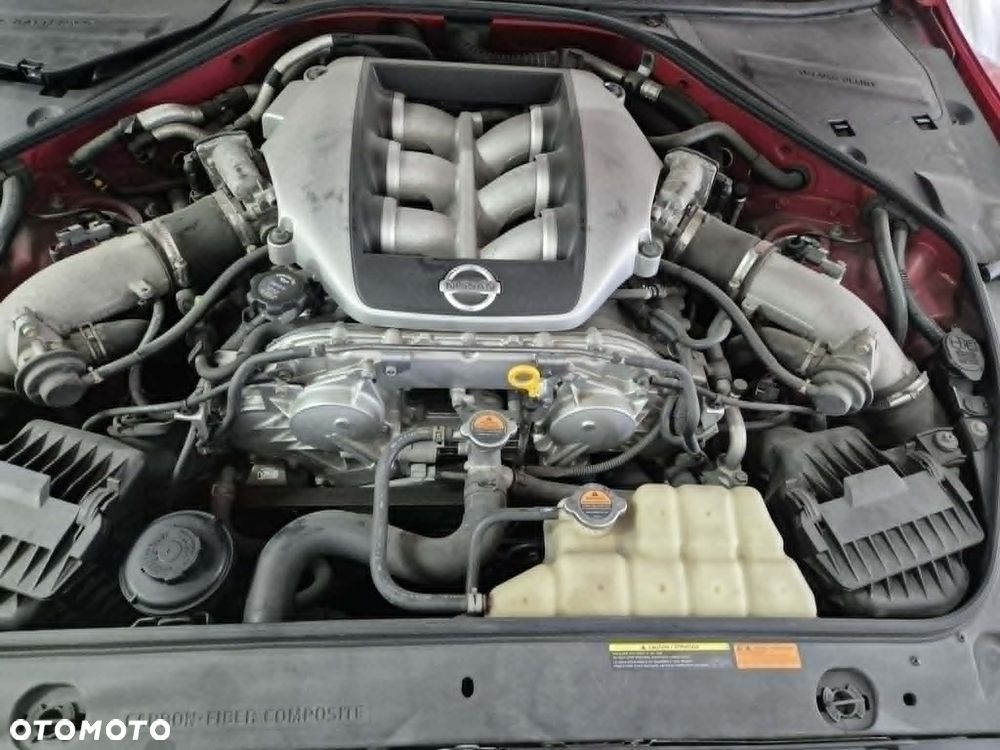 Nissan GT-R - 7