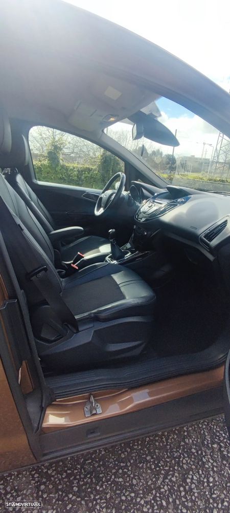 Ford B-Max 1.6 TDCi Titanium - 12